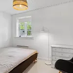 Charming Spacious Garden Retreat Хорнбек